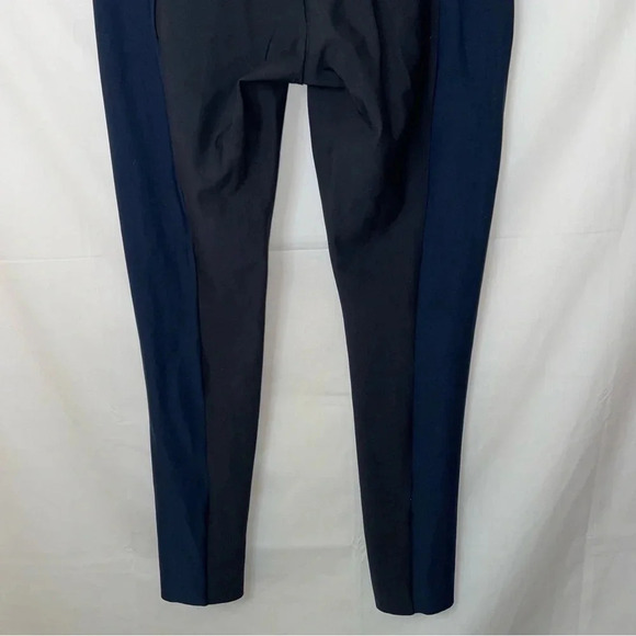 Women’s Athleta Stellar Scuba Leggings in Navy and Black with Pockets Sz Medium - Picture 11 of 12